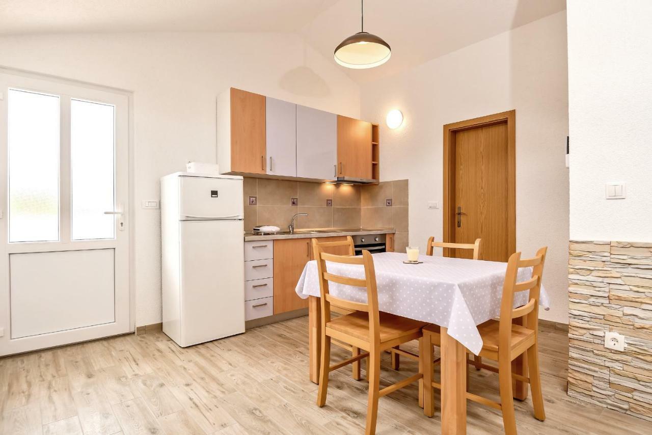 Beach Resort Apartments Bucina Baška Voda Zewnętrze zdjęcie
